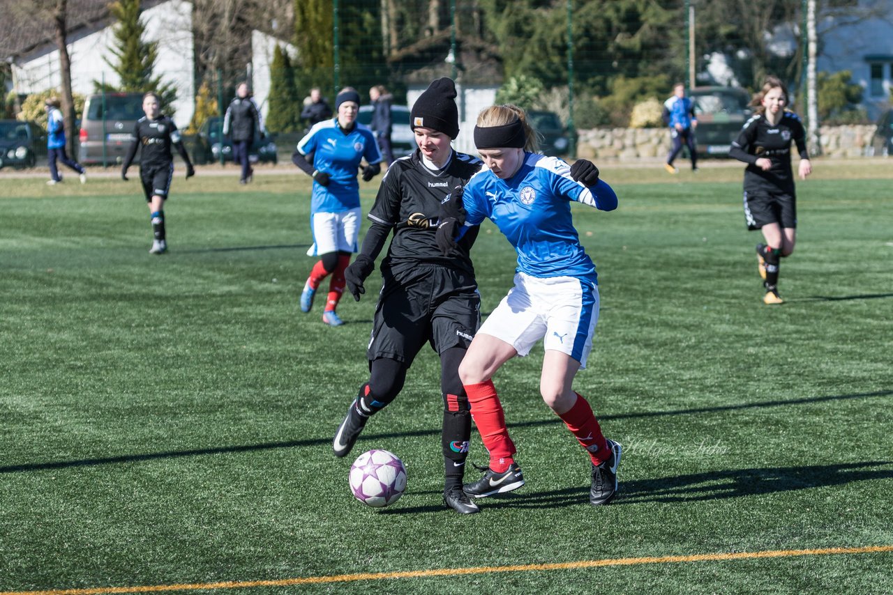 Bild 298 - B-Juniorinnen Halbfinale SVHU - Holstein Kiel : Ergebnis: 3:0